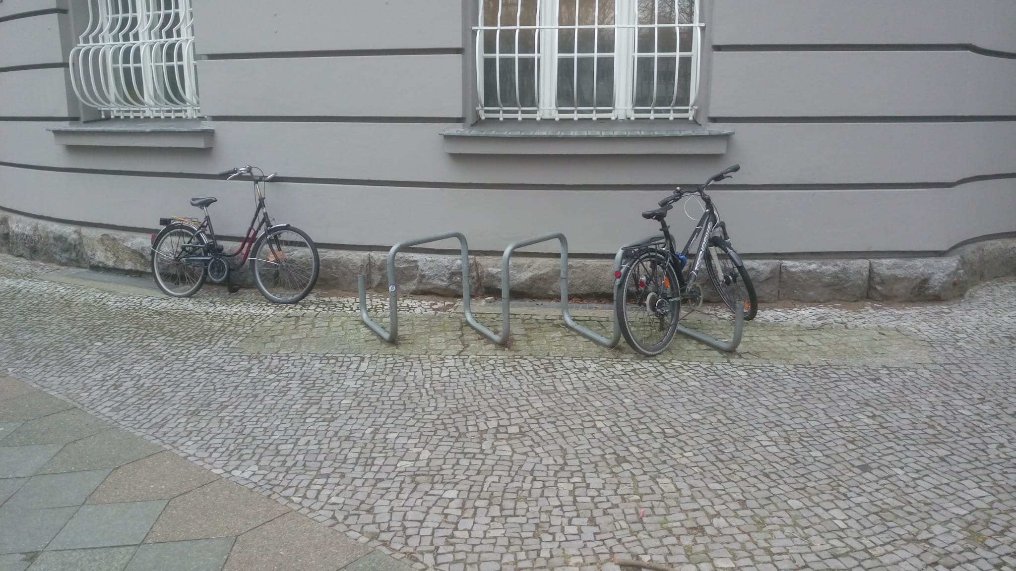 Fahrradbügel in der Soorstraße / Fredericiastraße - Bild: Alexander Pönack