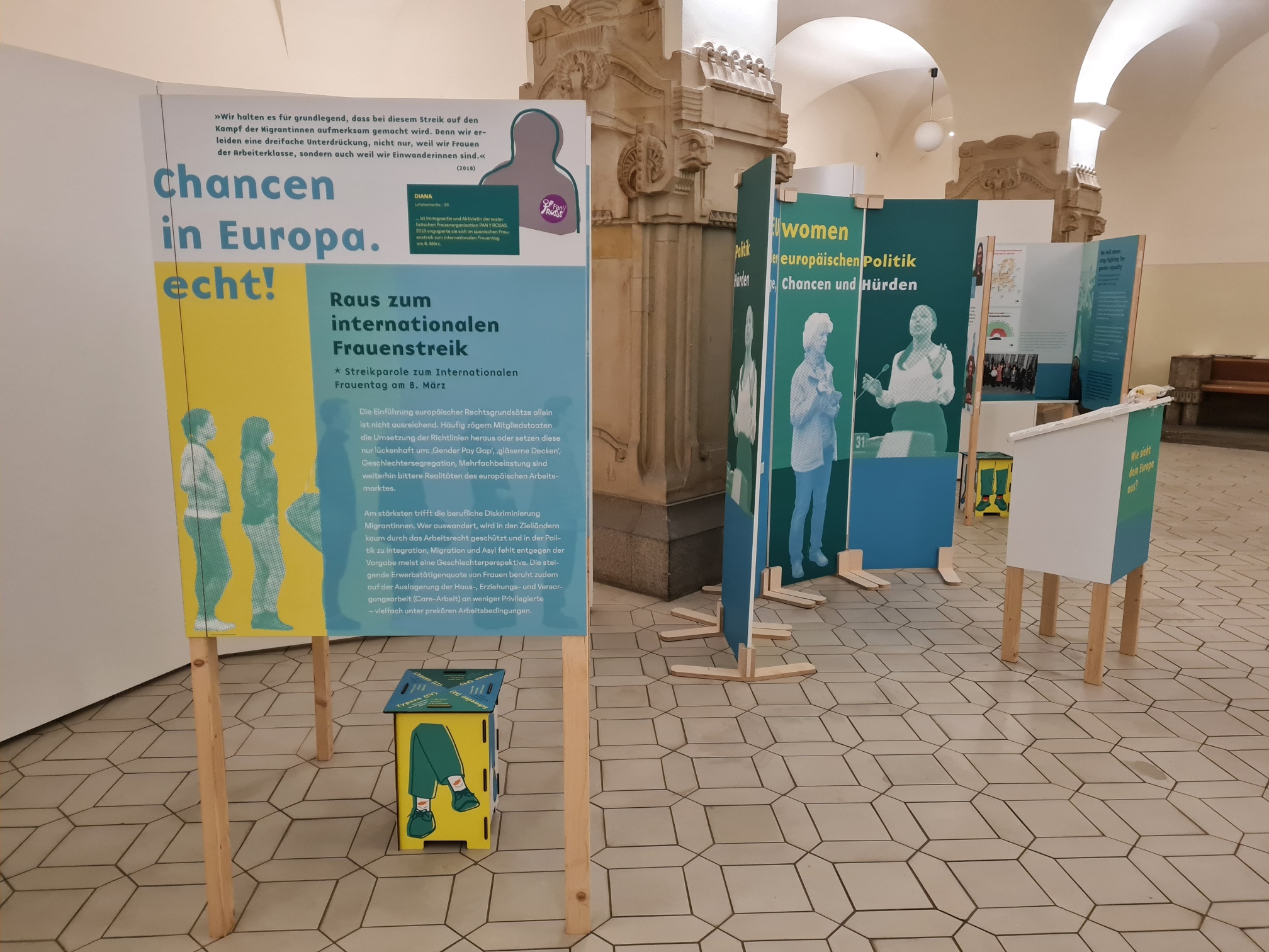 Die Wanderausstellung #EUwomen m März im Rathaus Charlottenburg.
Bild: René Powilleit