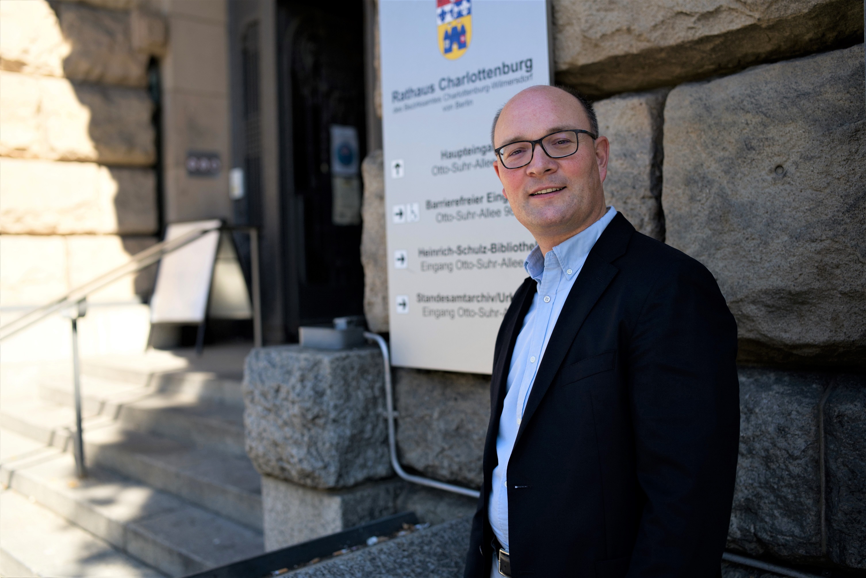 Bezirksstadtrat Arne Herz, Leiter der Abteilung Brgerdienste und Soziales. 