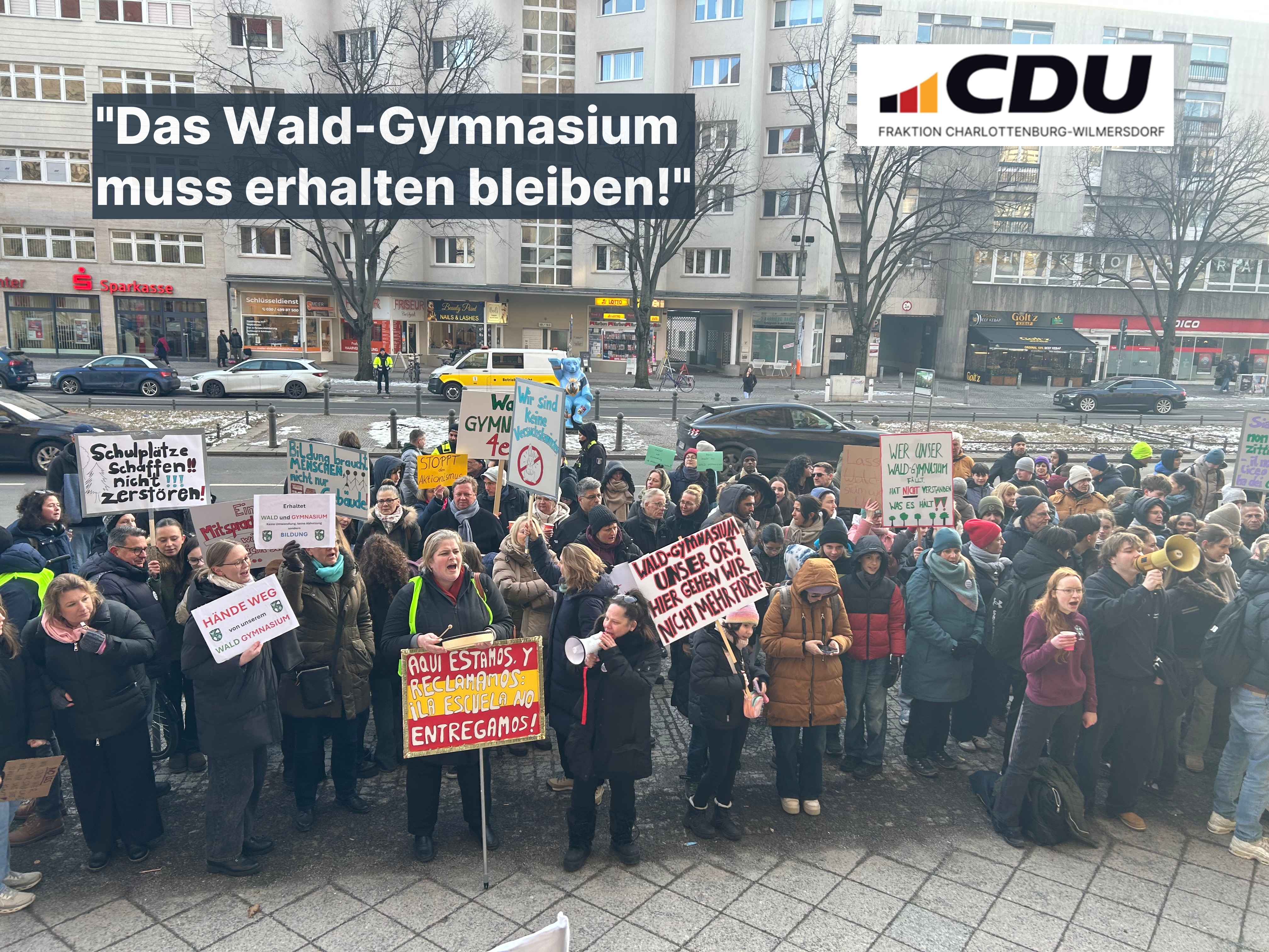 Foto: Demonstration Rathaus Charlottenburg
Kilian Modricker